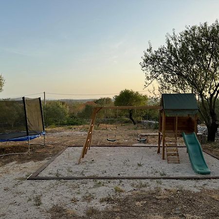 Relax And Unwind: Family-Friendly House Near Zadar In Zagrad Villa Eksteriør billede